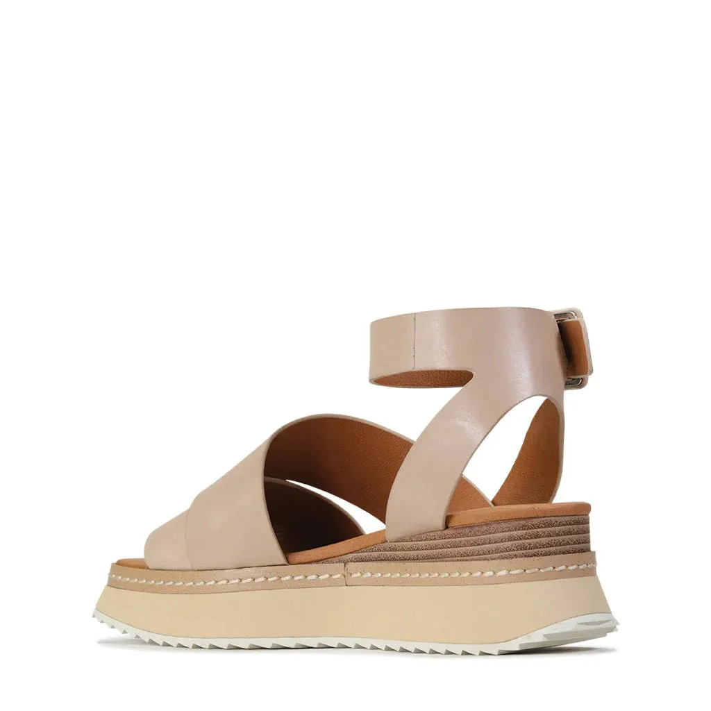 Tonality Wedge in Nude
